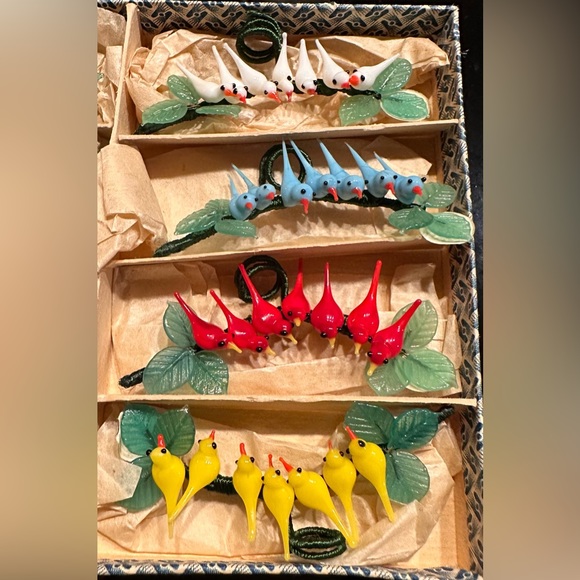 Lot of 6 Glass bird charms an irice import made in Czechoslovakia - Picture 2 of 8